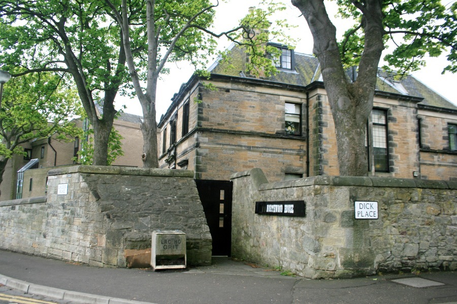 Grange House (site of) Castle in Edinburgh, Midlothian Stravaiging